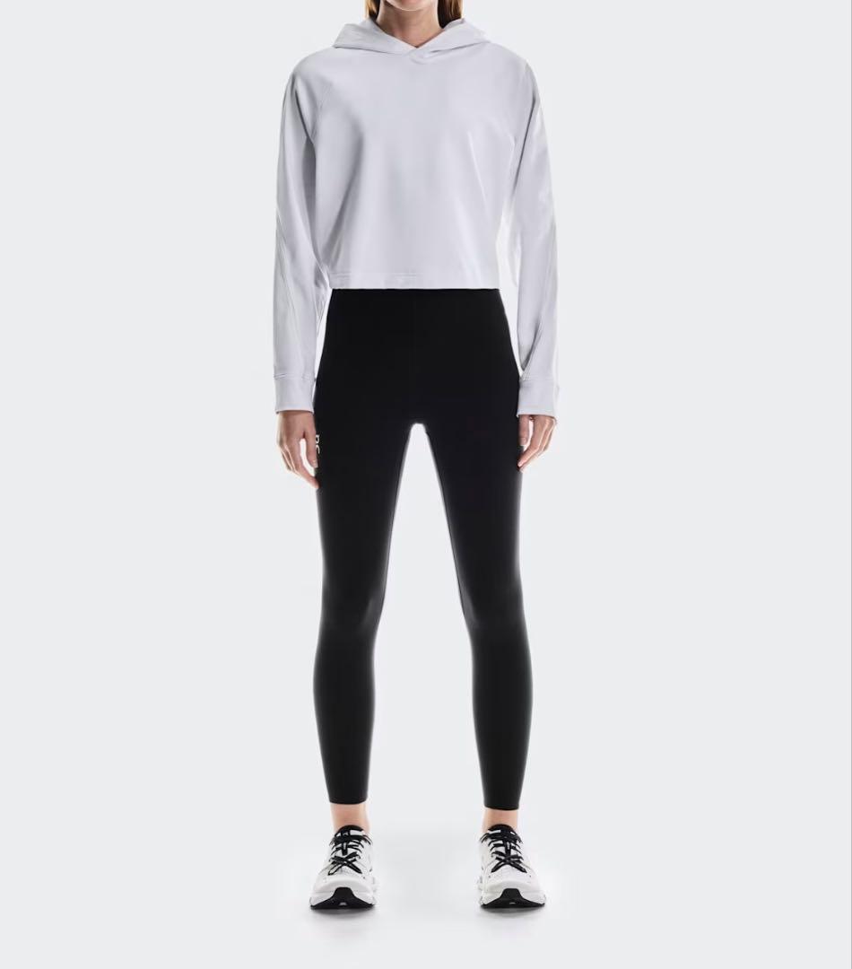 新品未着用On トレインタイツ7/8 ブラック　XS