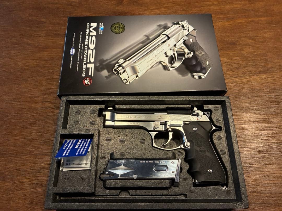 ベレッタM92F クロームステンレス