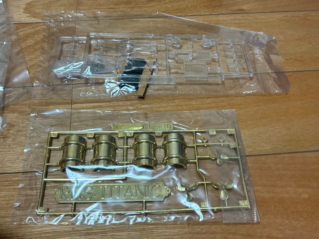 グンゼ産業 1/350 R.M.S. タイタニック 未組立 プラモデル 絶版