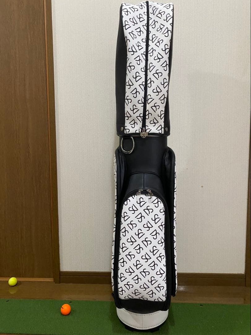 デサントゴルフ レディース キャディバッグ(8.5型) グラフィックデザイン