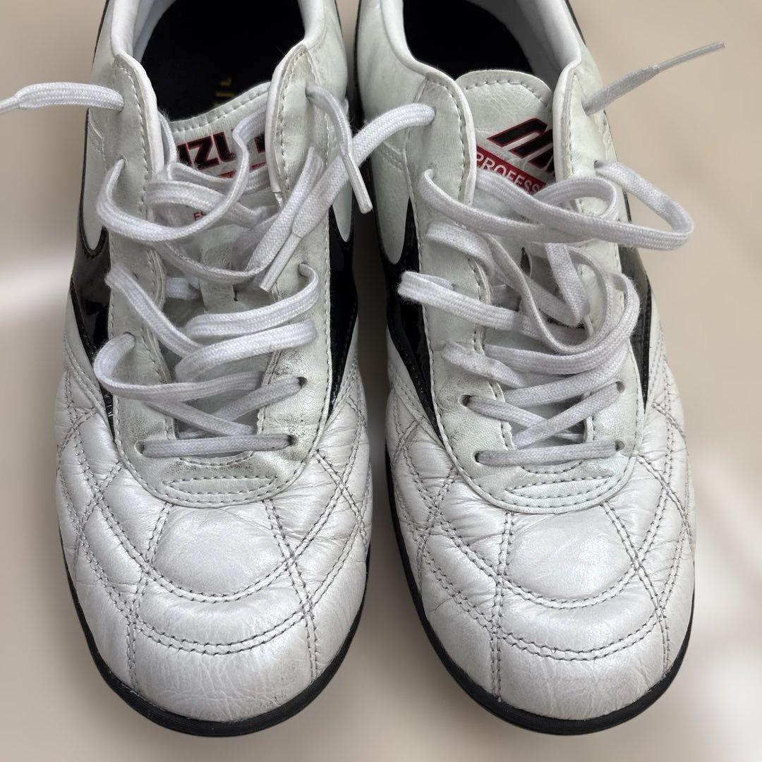 【美品】MIZUNO モレリア　トレシュー26センチ