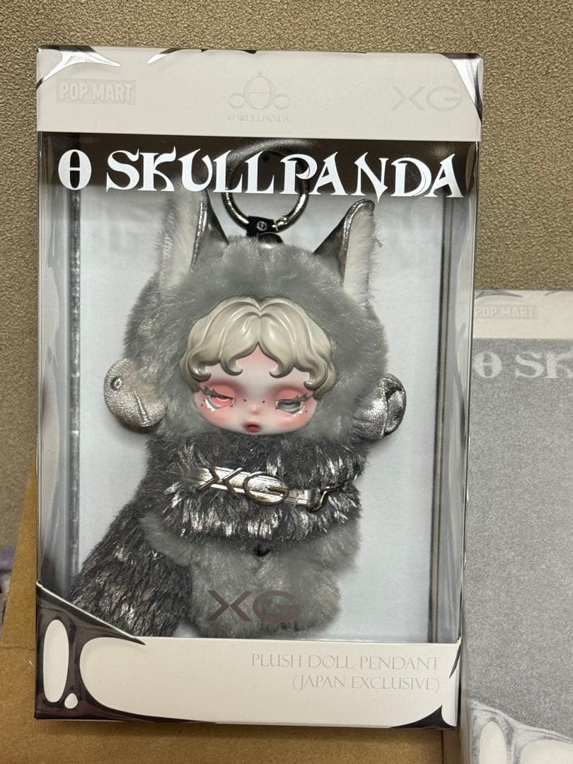POP MART SKULLPANDA x XG ぬいぐるみペンダント