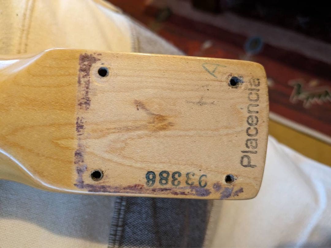 Fender New American Vintage 1965ストラト