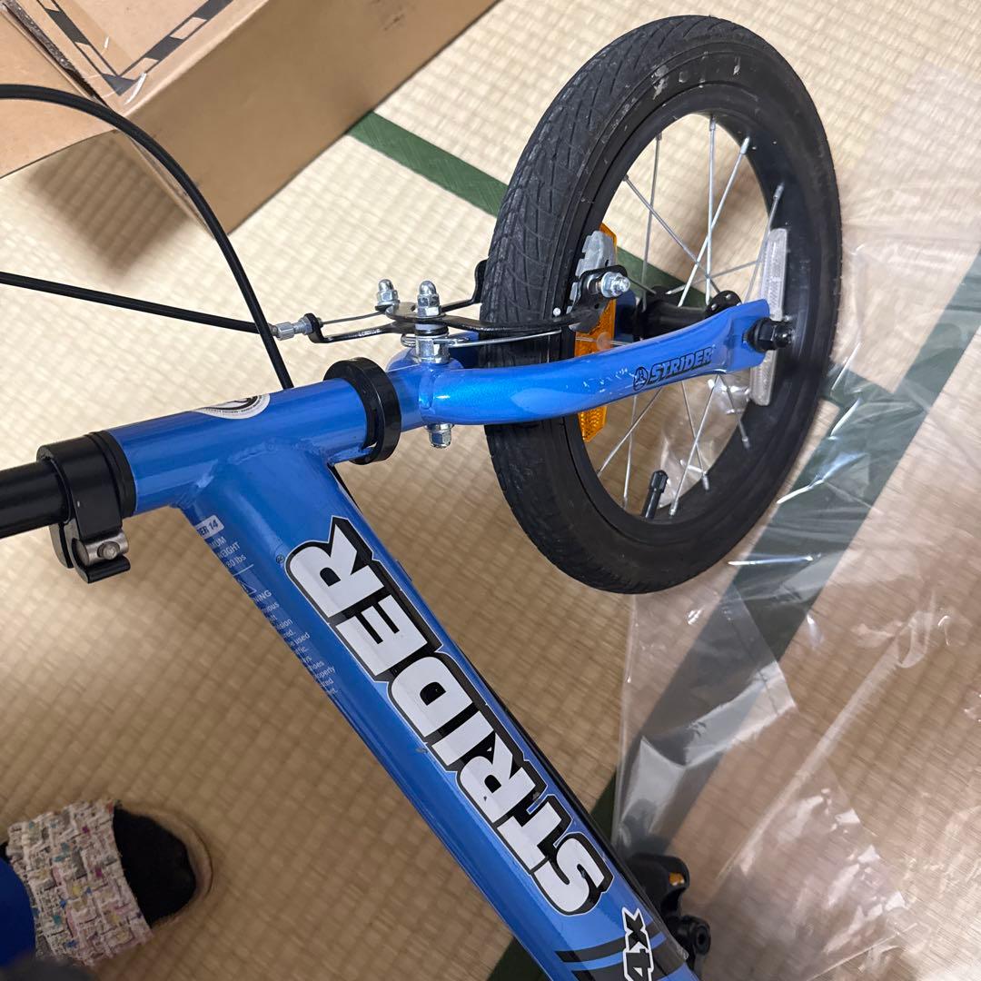 STRIDER バランスバイク 青　14X ペダルあり