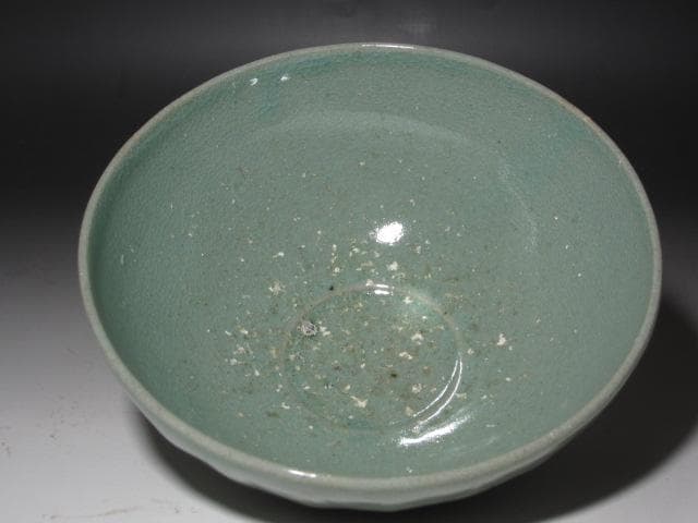 ☆　時代　青磁蓮弁茶碗　裏千家　十二代　又妙斎の花押がございます☆y520