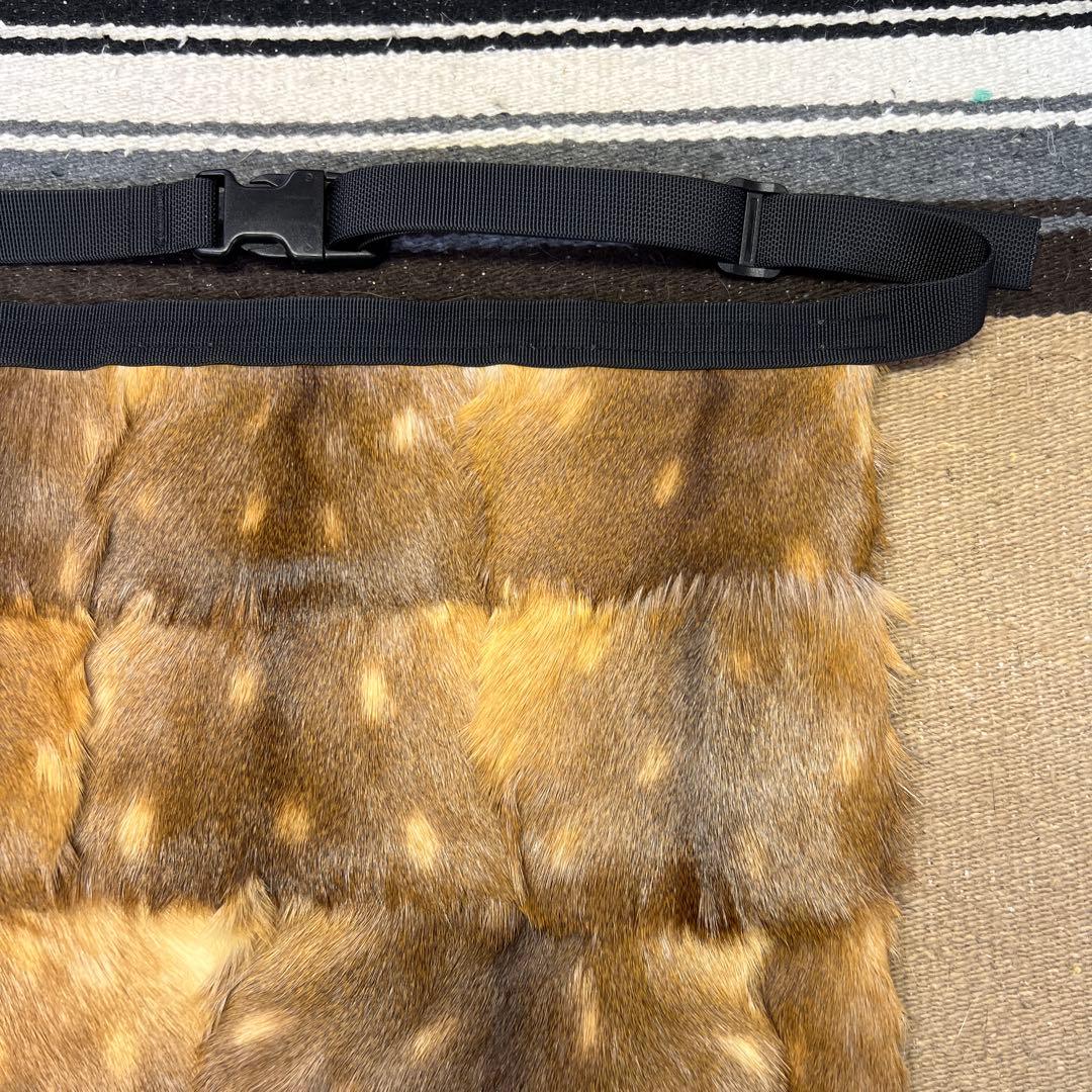 【裏地付】　ホエジカ尻あて　腰皮　鹿毛皮敷物　　スキー　登山　山菜　釣り　マタギ