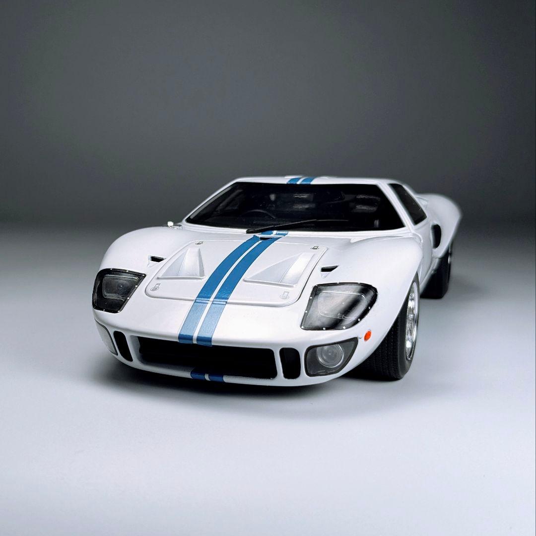 ソリド 1/18 フォードGT40 ホワイト/ブルー