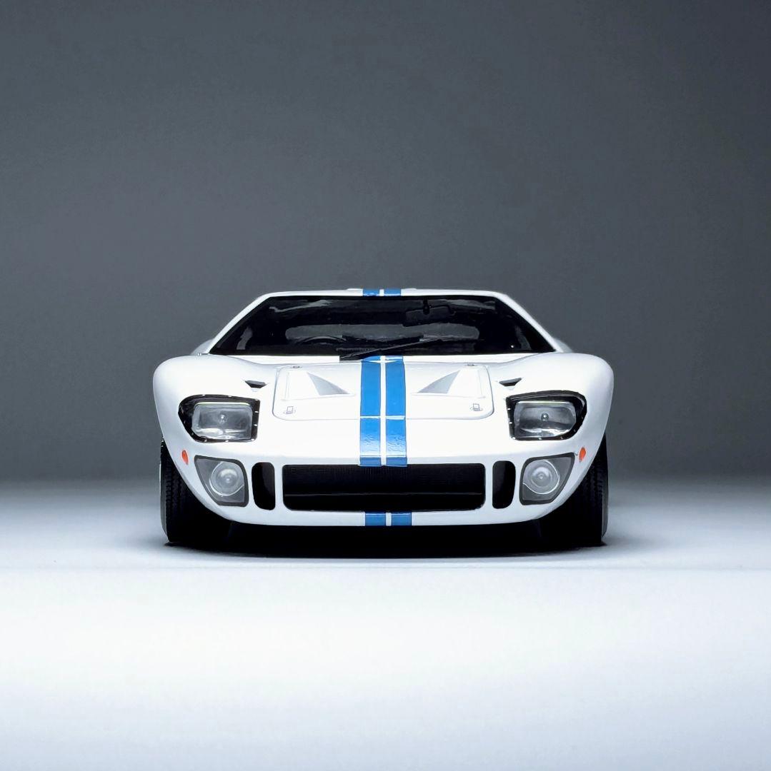 ソリド 1/18 フォードGT40 ホワイト/ブルー