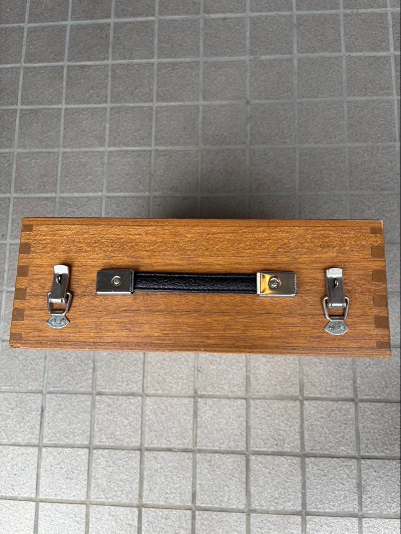 T.K.K.背筋力計.木箱ケース・竹井機器工業. 昭和レトロ! 希少!