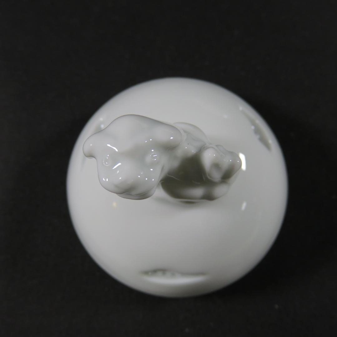 白磁 香炉 獅子 新品 双耳 草文様 三つ足 在銘