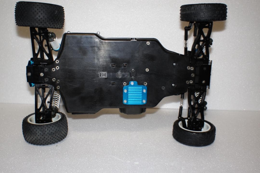 タミヤ　DB02レオニス　OP多数・スペアパーツ付き