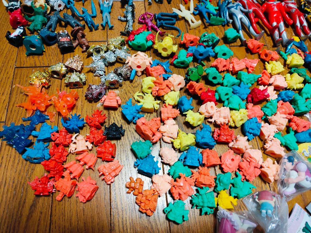 ウルトラマン 怪獣 ソフビ ガン消し 仮面ライダー フィギュア まとめ 大量