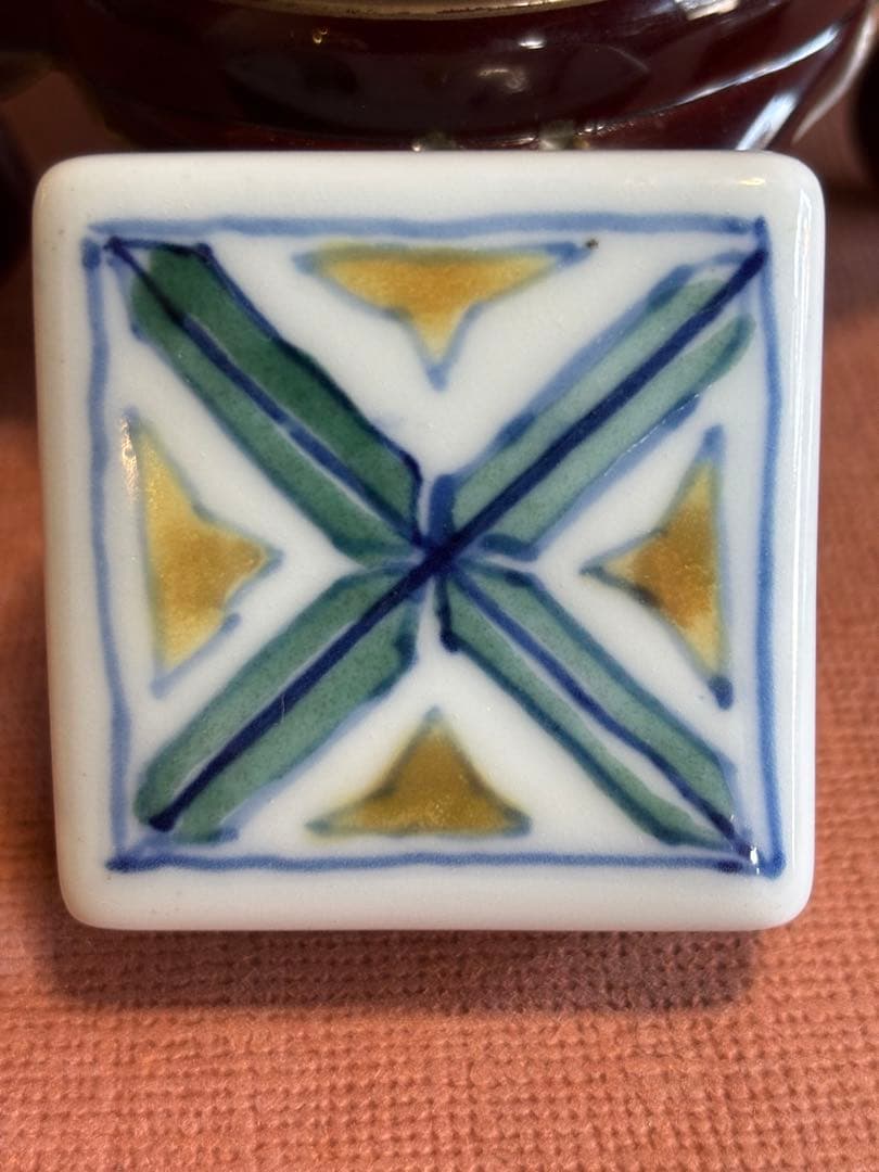 佐賀県重要無形文化財小野珀子作緑釉金彩十字クロス文香合　未使用　澤田痴陶人弟子