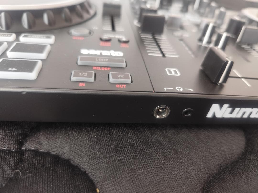 Numark MIXTRACK PRO FX DJコントローラー 未使用 美品