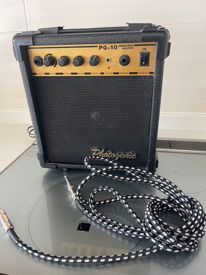 エレキギター&ピック&スタンド&アンプつき