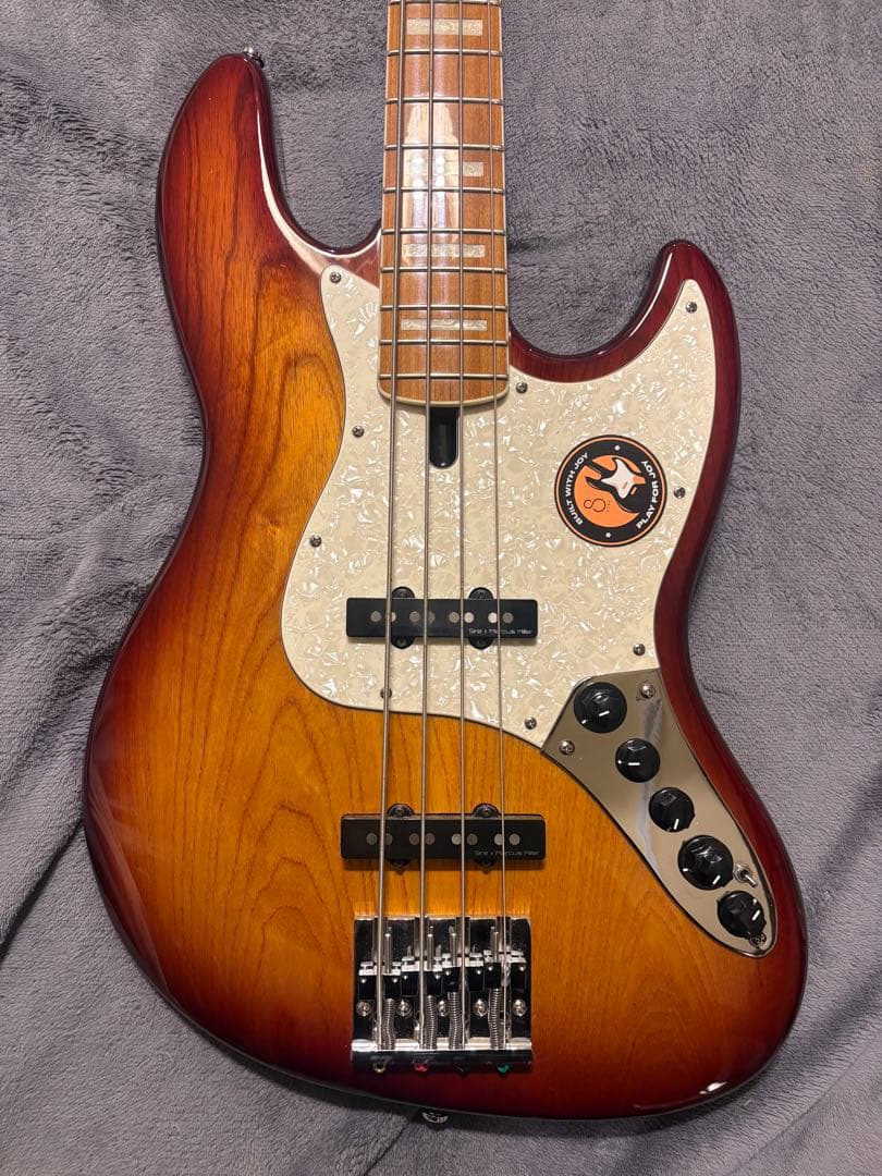 Sire ( サイアー ) V8 4st Tabacco Sunburst