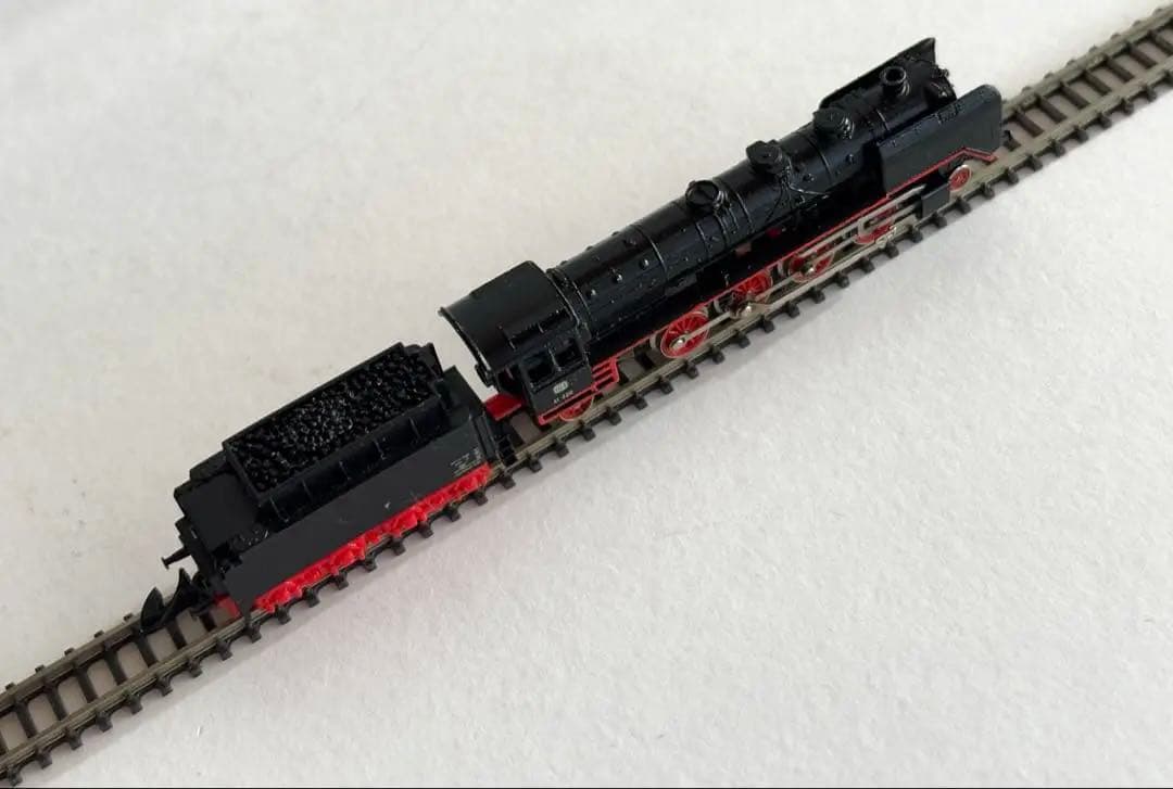 メルクリン mini-club 　8827 BR41 高速貨物列車用大型重機関車