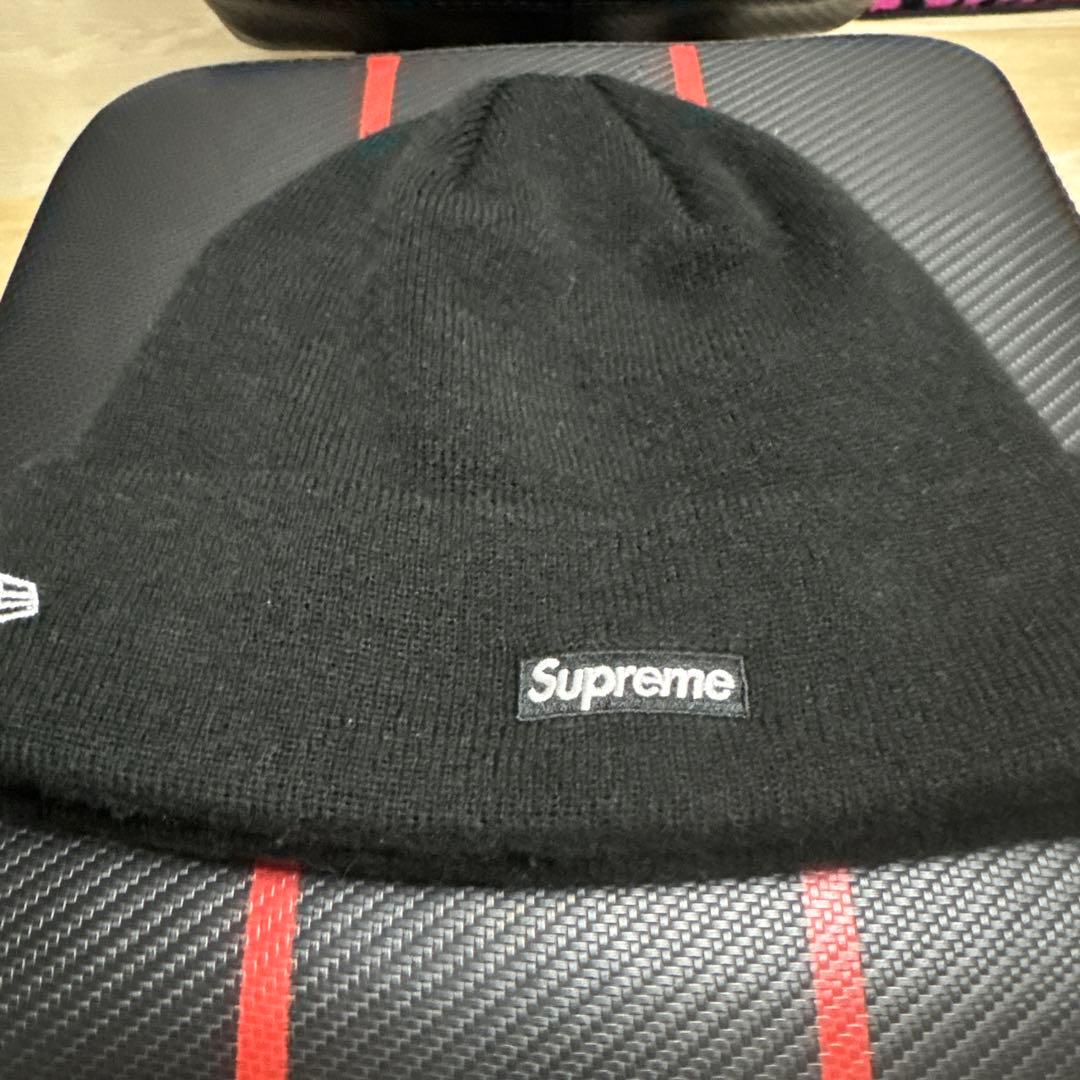 supreme Sロゴビーニー スワロフスキー