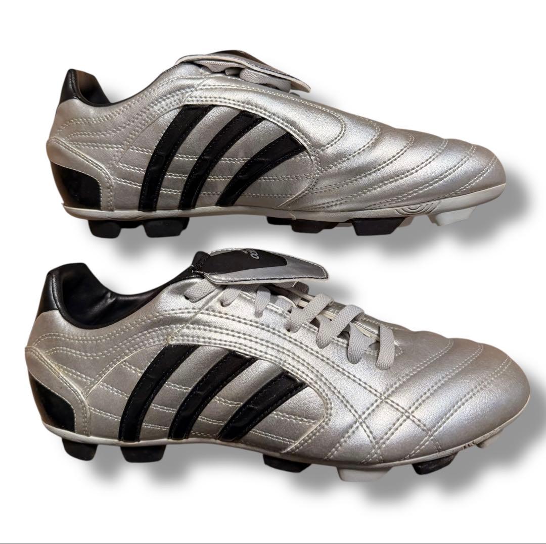 #adidas TRAXION TURF ターフ用 サッカーシューズ　フットサル