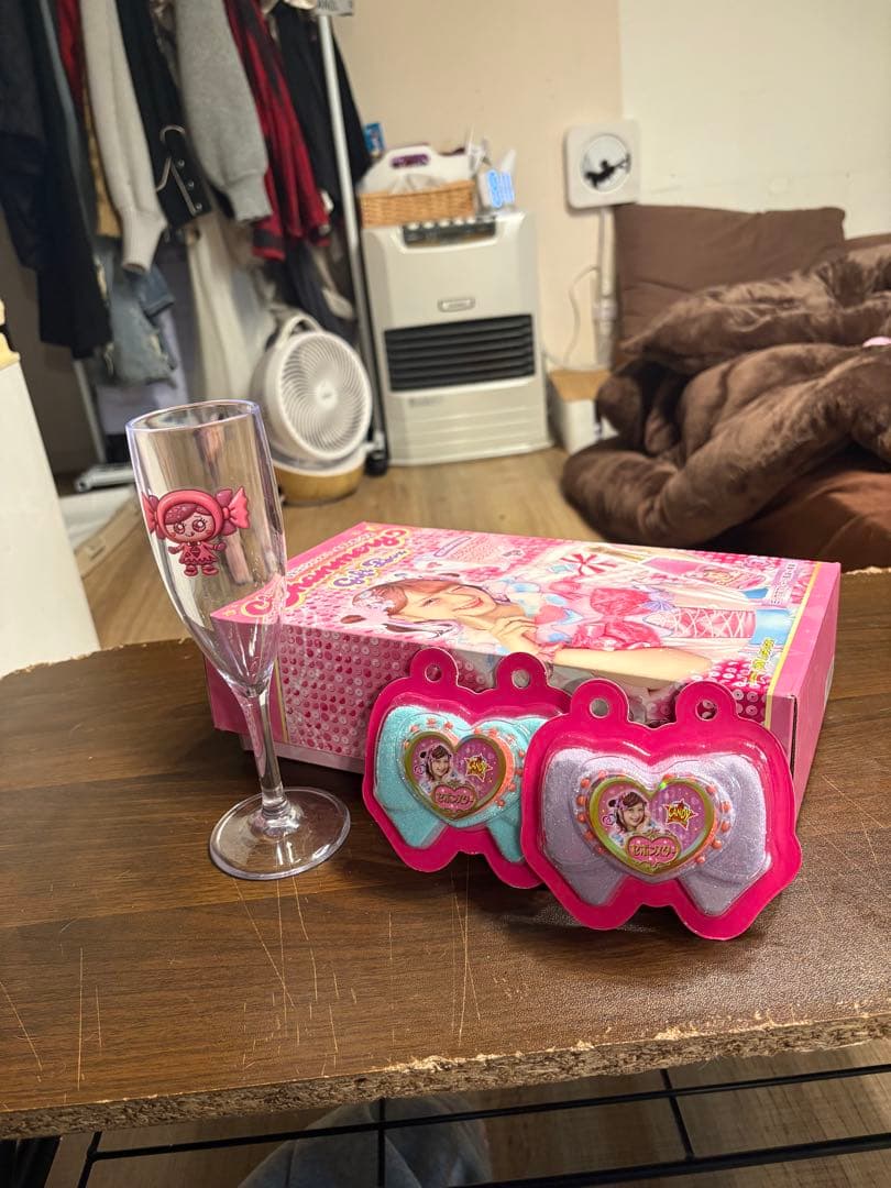 しなこシャンメリー　グラス+1個andオマケ付き