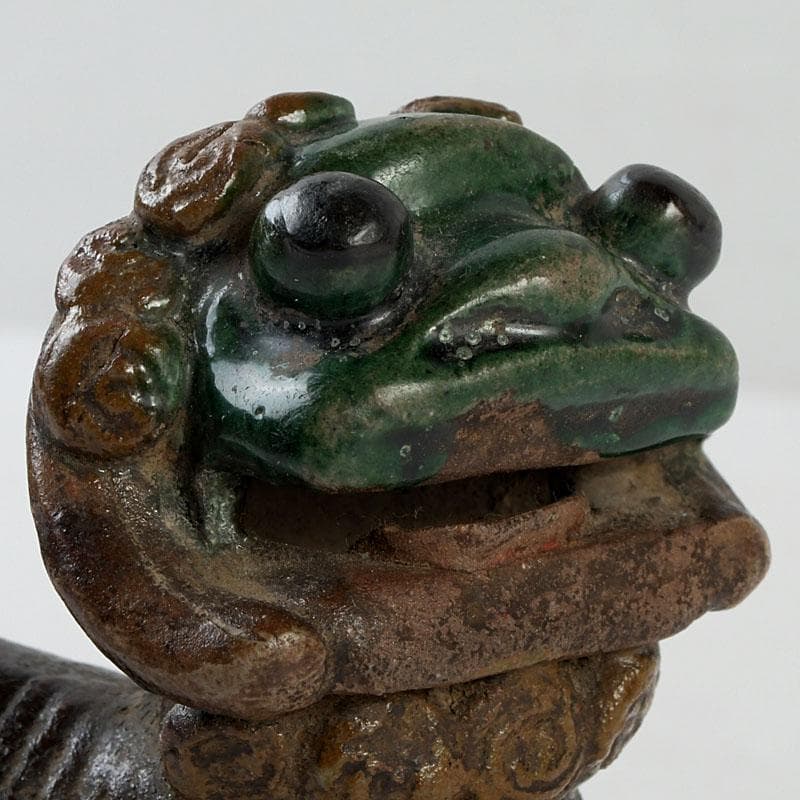 中国　緑釉　神獣　獅子　置物　時代箱　V　9600