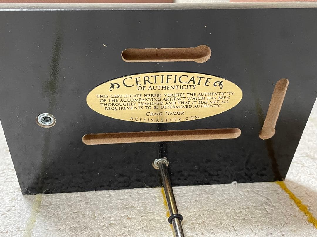 英戦闘機スピットファイア 実物破片付きディスプレイ