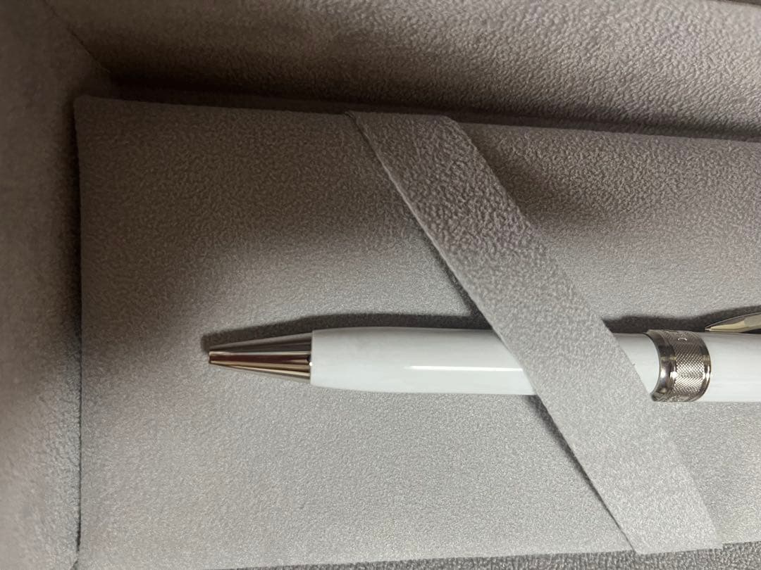 VISCONTI ヴィスコンティ　ホワイトボールペン