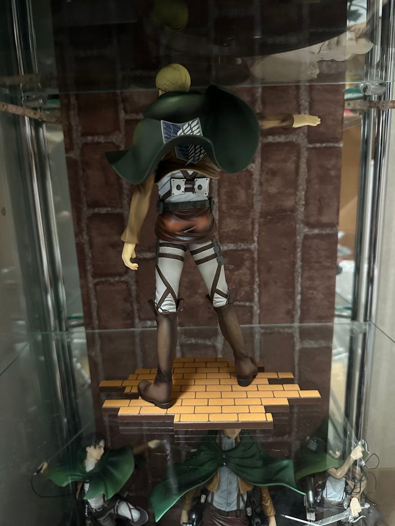 進撃の巨人　フィギュア　BRAVE-ACT エルヴィン・スミス