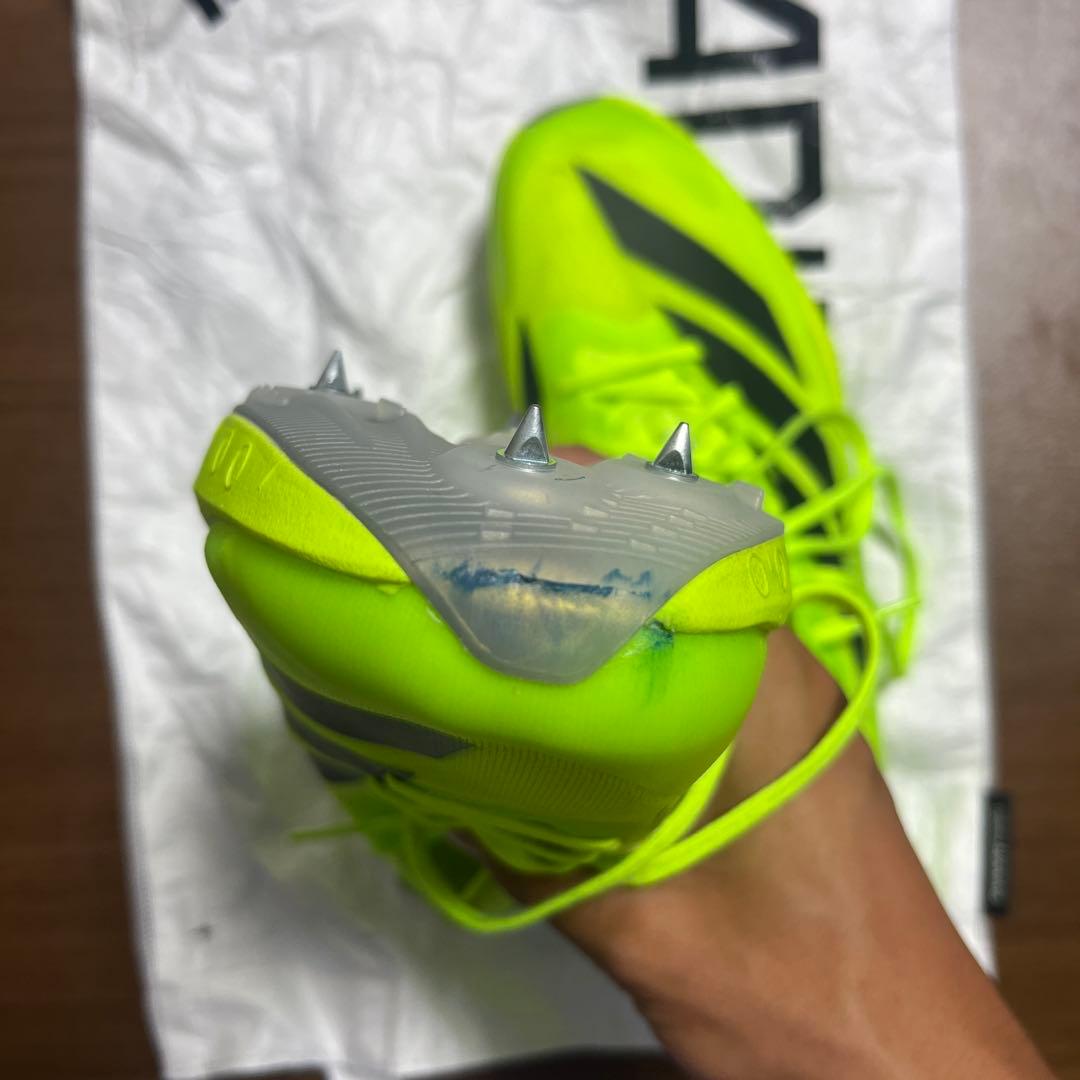 adizero フィネス