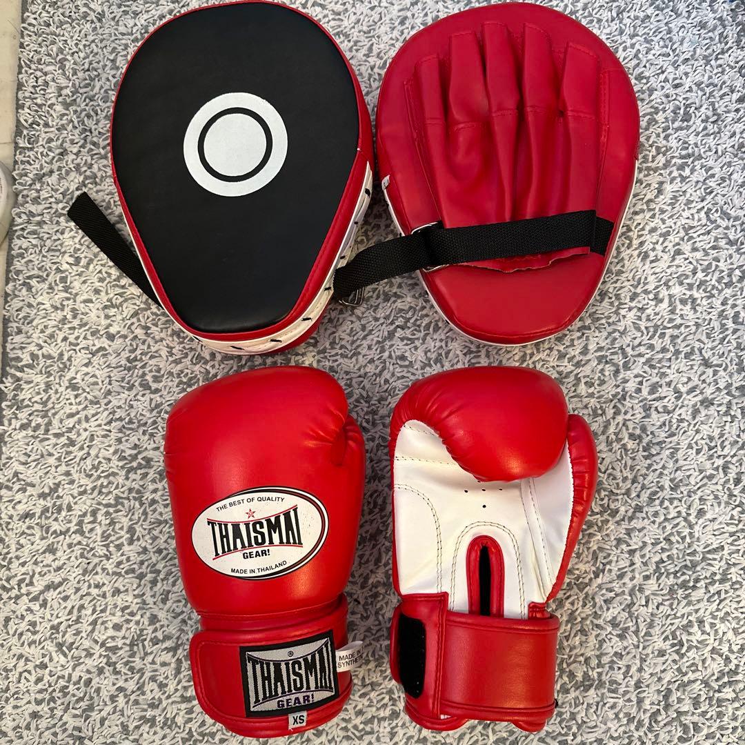 ★THAISMAI ボクシンググローブ XS赤ジュニア用パンチングミットセット★