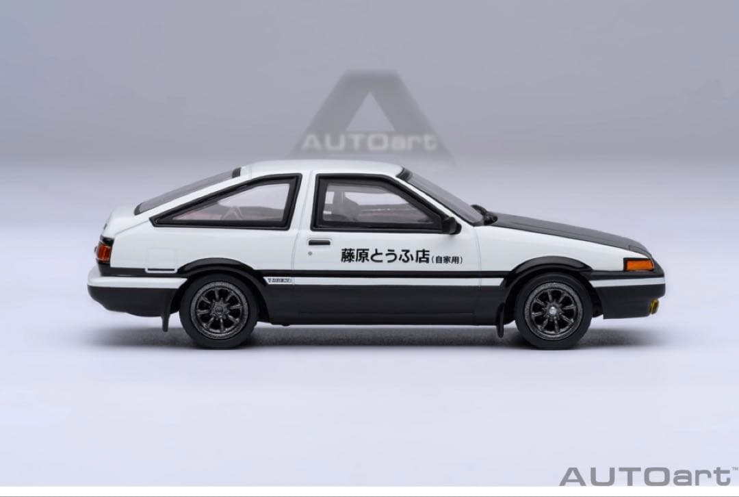 AUTO art頭文字D トレノAE86 ファイナルバージョン　1/64ミニカー