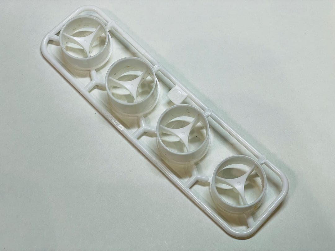 ミニ四駆　大径ライトウェイトホイール　6色8個セット