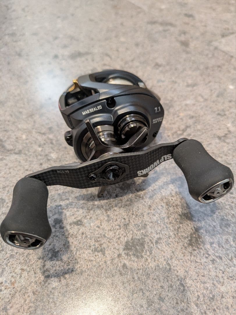 ダイワ スティーズ a2 tw 1000hl slp カーボンハンドル