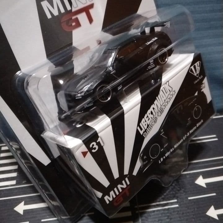 MINI GT LB★Works Nissan GT-R Matte Black