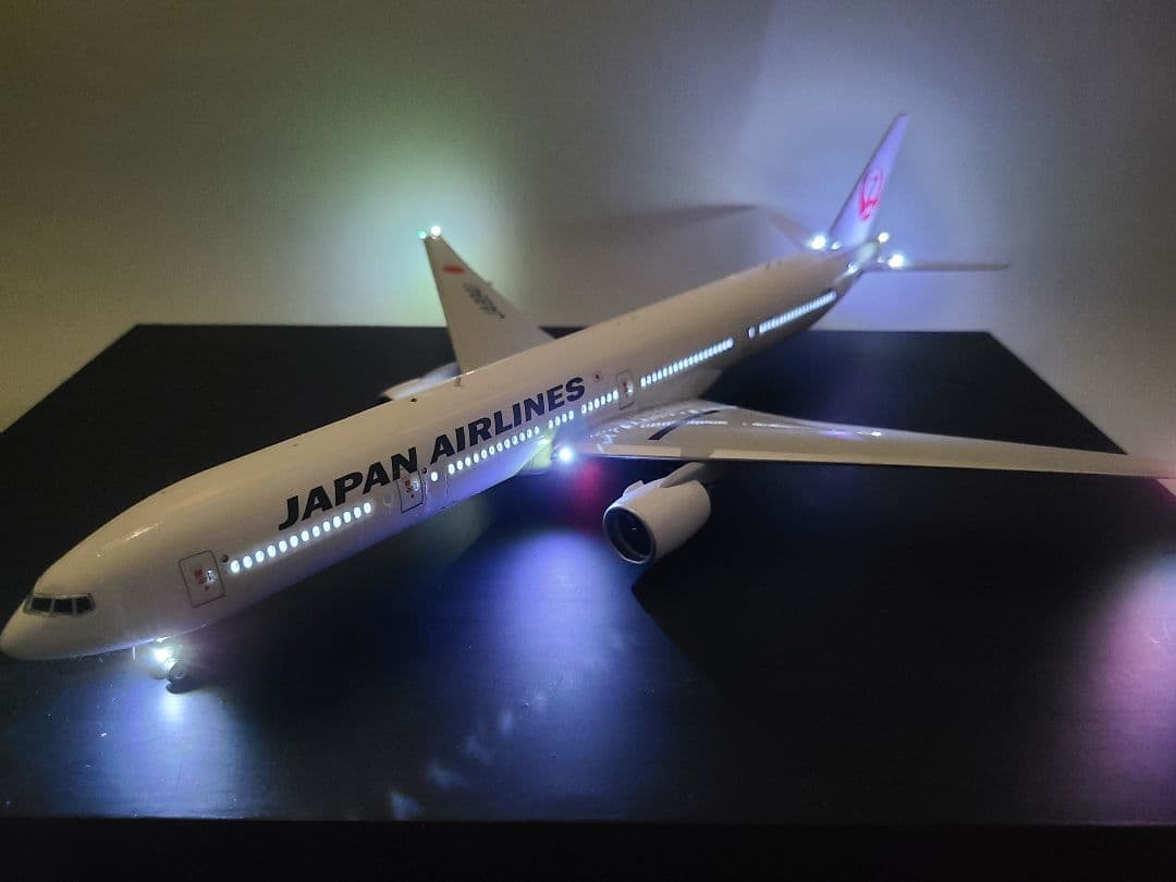 JAL ボーイング 777 - 300er LED仕様 完成品