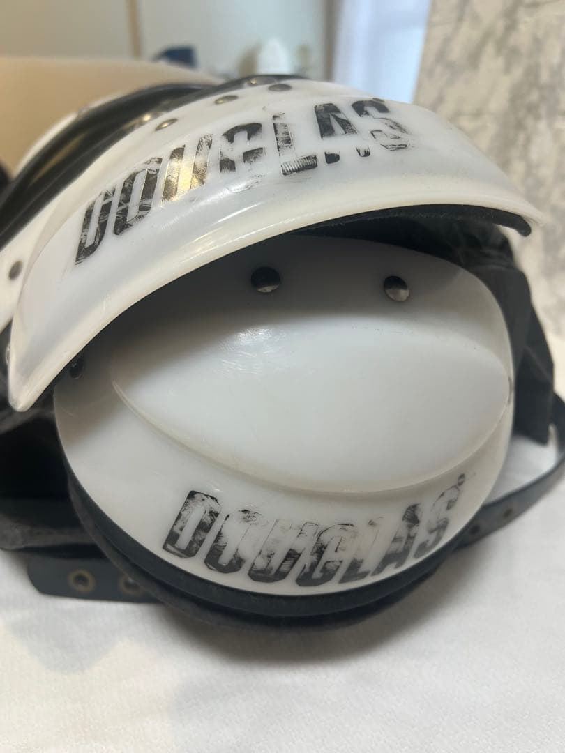 DOUGLAS製　25 XSショルダーパッド　サイズ16-17インチ