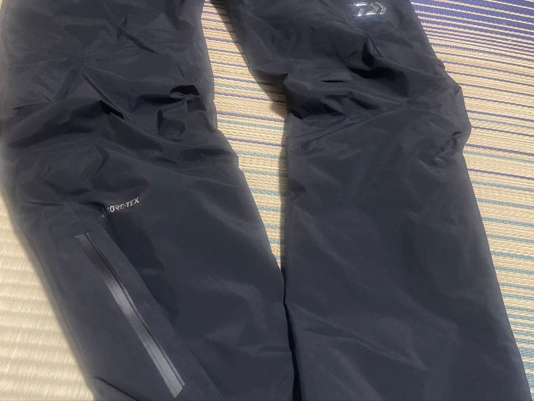 未使用　ダイワ　DW-1122 ゴアテックスプロダクト ウィンタースーツ L