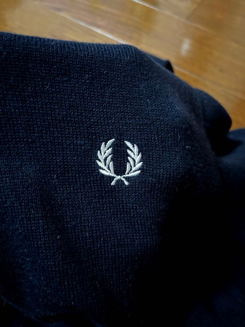 ブラックフライデー　FRED PERRY ジップアップ セーター
