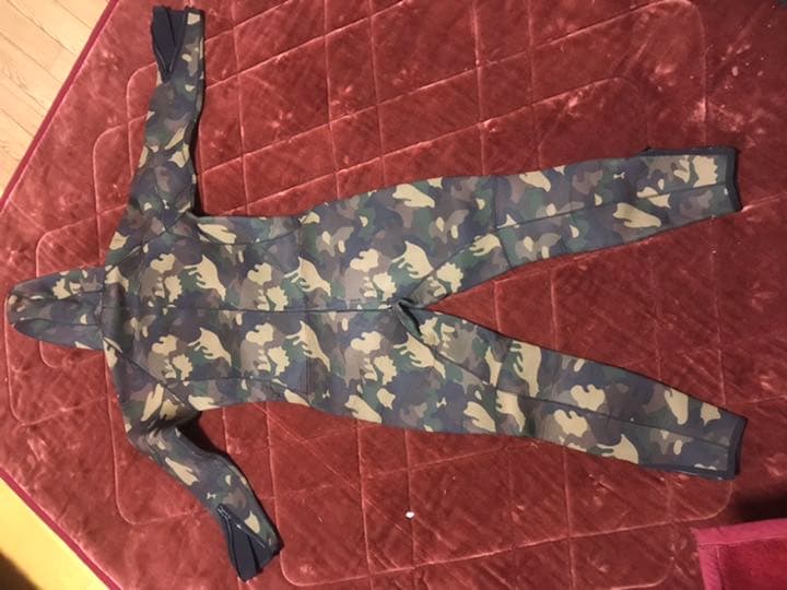 ウェットスーツ　サーフィン　ダイビング 値下げ