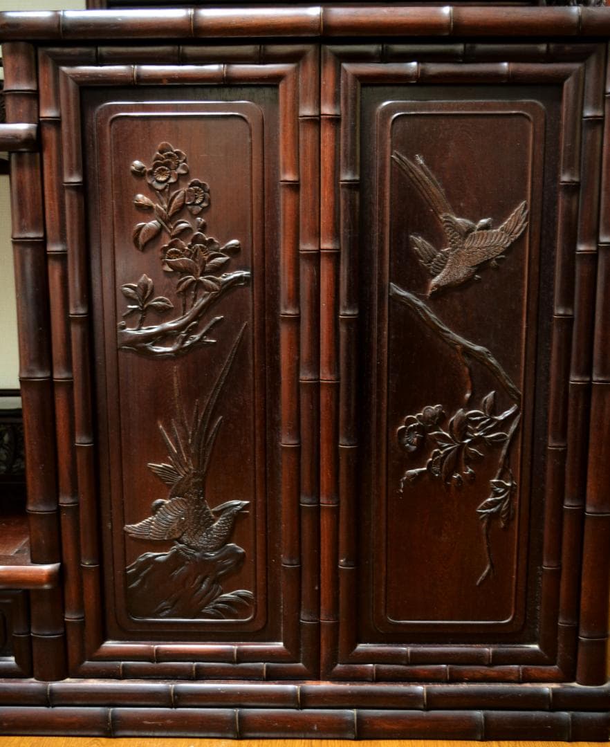 アンティーク　唐木 紫檀 無垢 花鳥 細密彫刻 開戸 引出 飾棚 150㎝