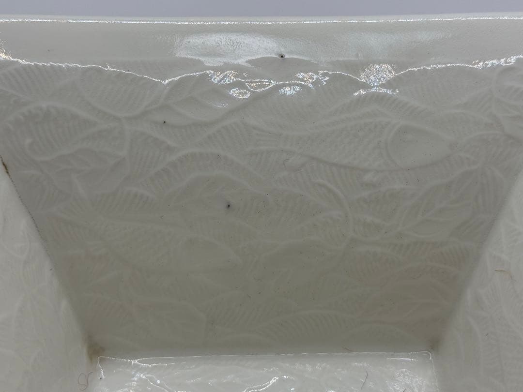 時代　白磁　魚紋角鉢　送料込み260120