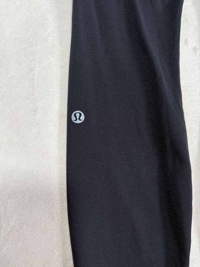 ルルレモン　レギンス　ポケット付き　Sサイズ