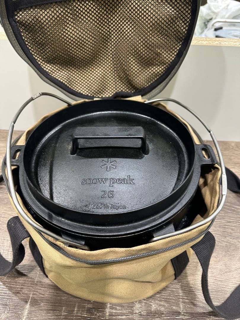 どーん！！ peak 和鉄ダッチオーブン 26収納バッグ付き　廃盤品