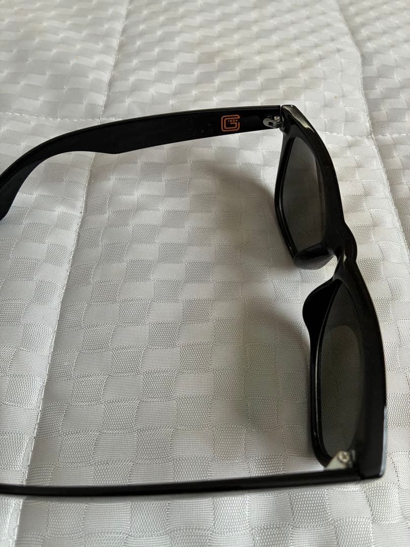 サングラス　巨人　ナノユニバース　コラボ