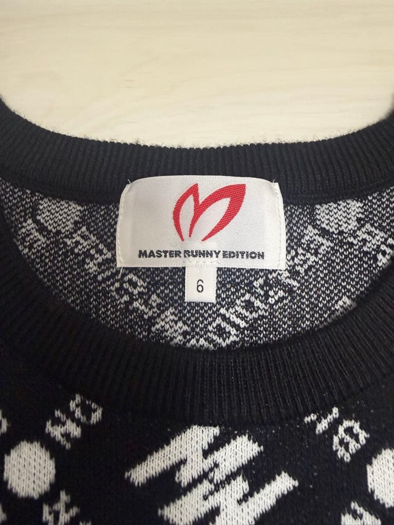 マスターバニーエディション　クルーネックニット Mロゴモノグラム柄　サイズ6