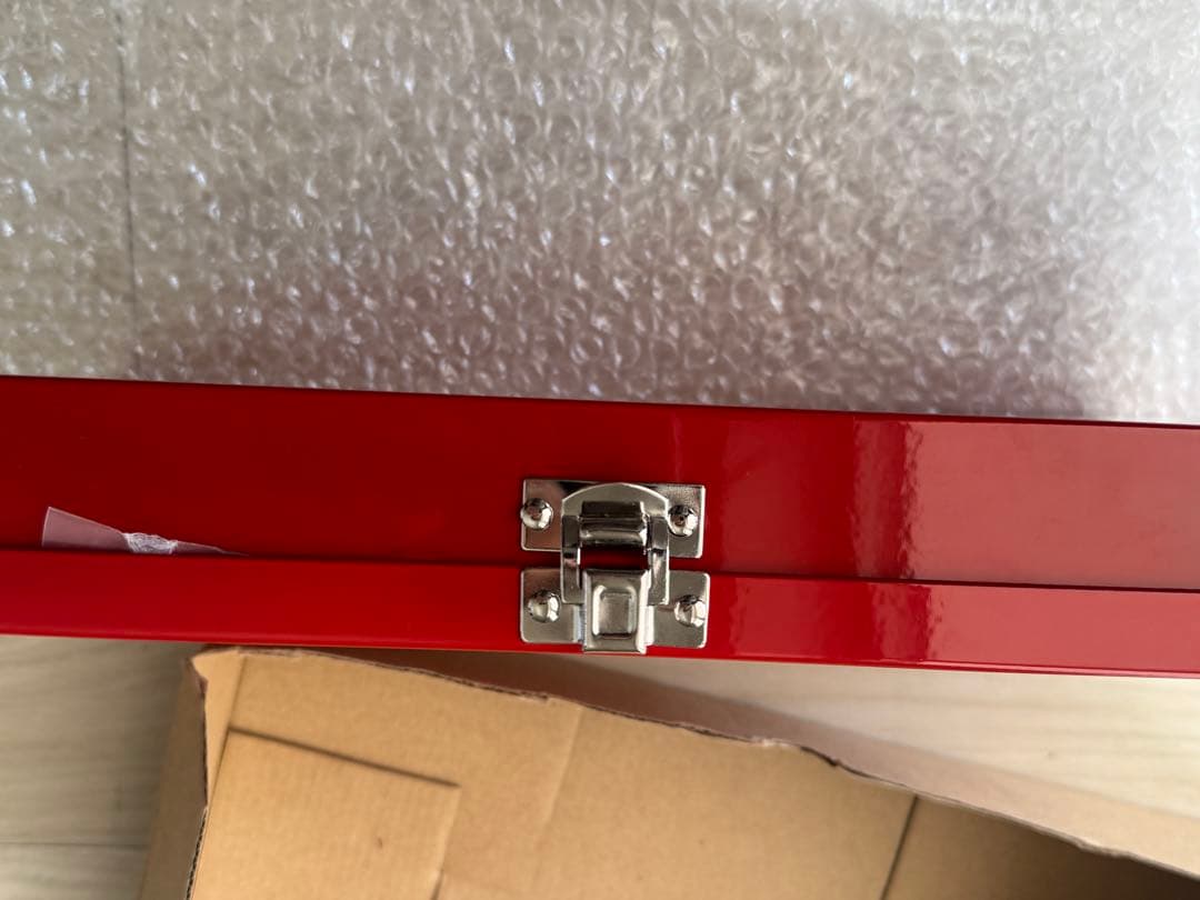 Supreme 赤 ボックス