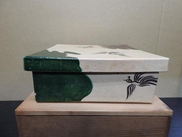 十三軒吉向　蓋物　共箱　MA429