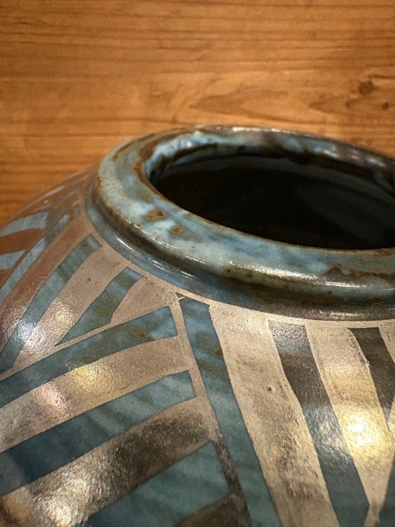 松崎健　呉須釉白金彩更紗文壷　共箱　未使用品