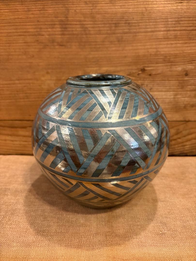 松崎健　呉須釉白金彩更紗文壷　共箱　未使用品