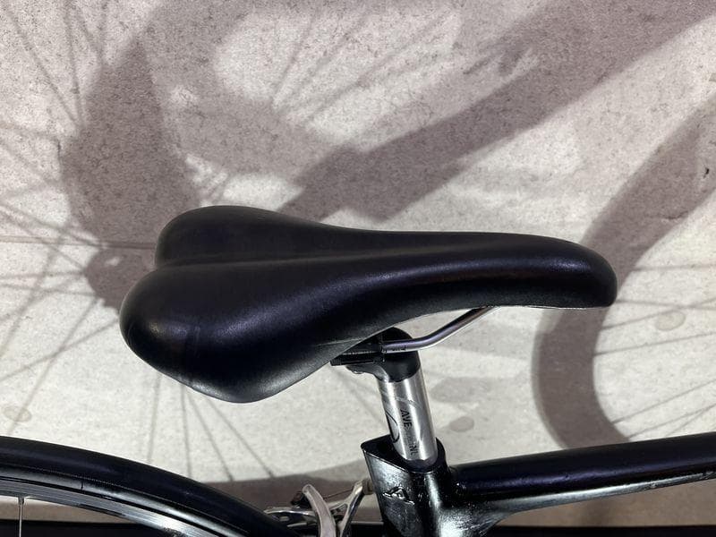 AVENUE シングル 700c クロスバイク